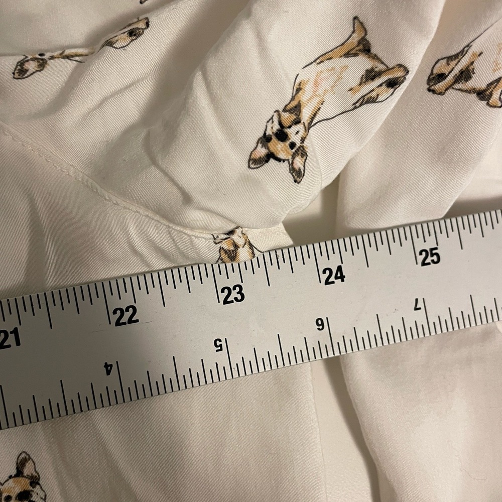 Chicos Size 4 20/22 White French Bulldog Print Button Front Novelty Print Top - Picture 7 of 7